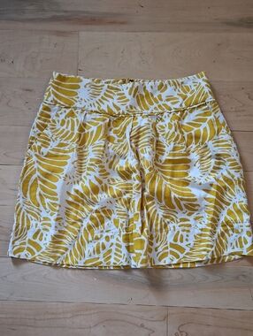 LOFT Yellow and White Leaf-Print Skirt